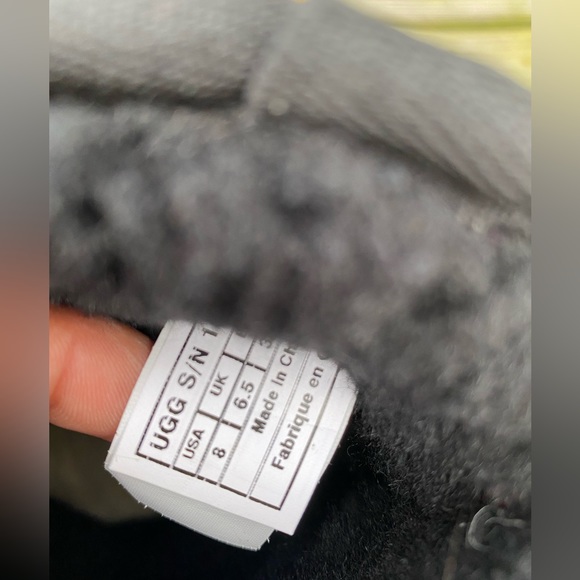 Used Uggs - Picture 7 of 9